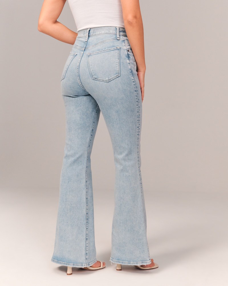 Premium Stretched Flared Jeans